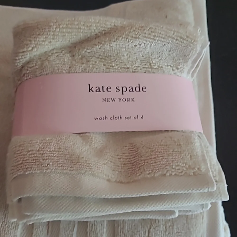 Kate Spade Bath Towel Set